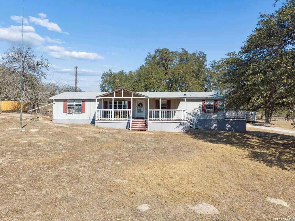 4646 Eichman, Von Ormy, TX 78073