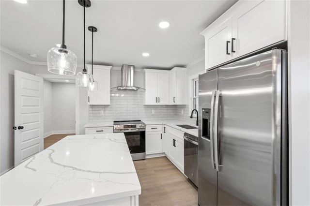 4 Mobley SE Drive, Atlanta, GA 30315