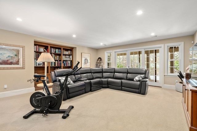 1 Pine Summit 1, Weston, MA 02493