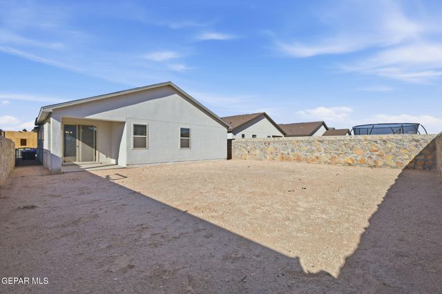 1052 Summer Breeze Place, El Paso, TX 79928