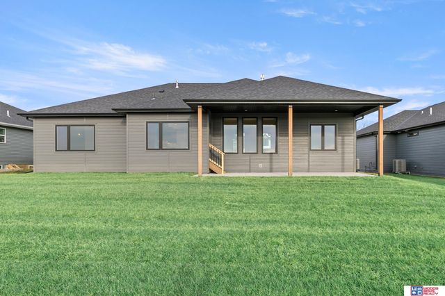 3639 Wilderness Hills Boulevard, Lincoln, NE 68516