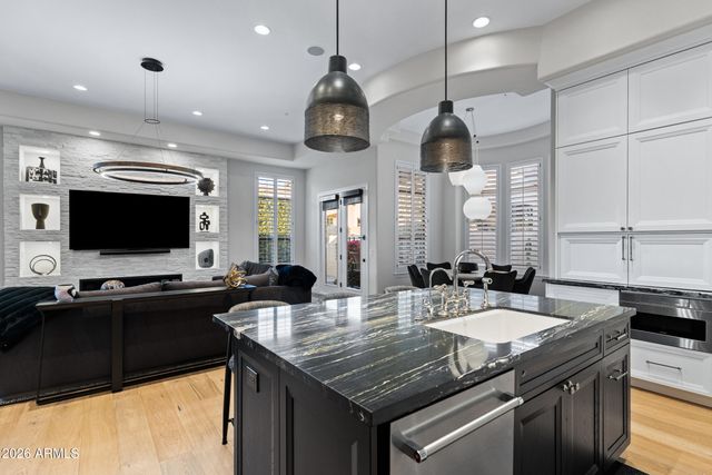 8832 E WETHERSFIELD Road, Scottsdale, AZ 85260