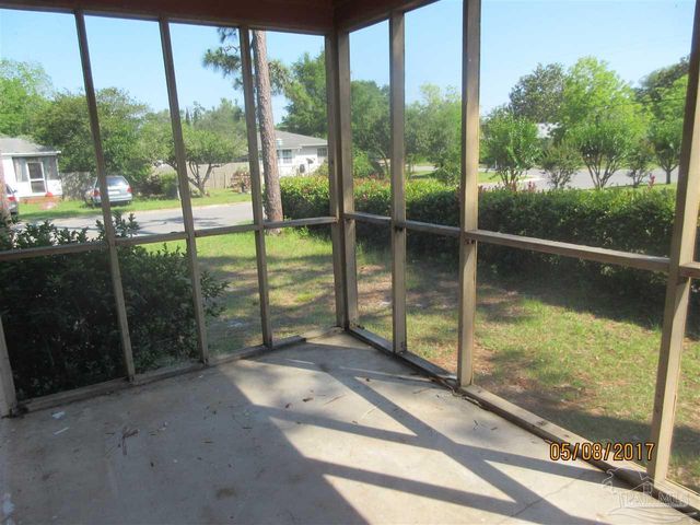 203 SE Syrcle Dr, Pensacola, FL 32507