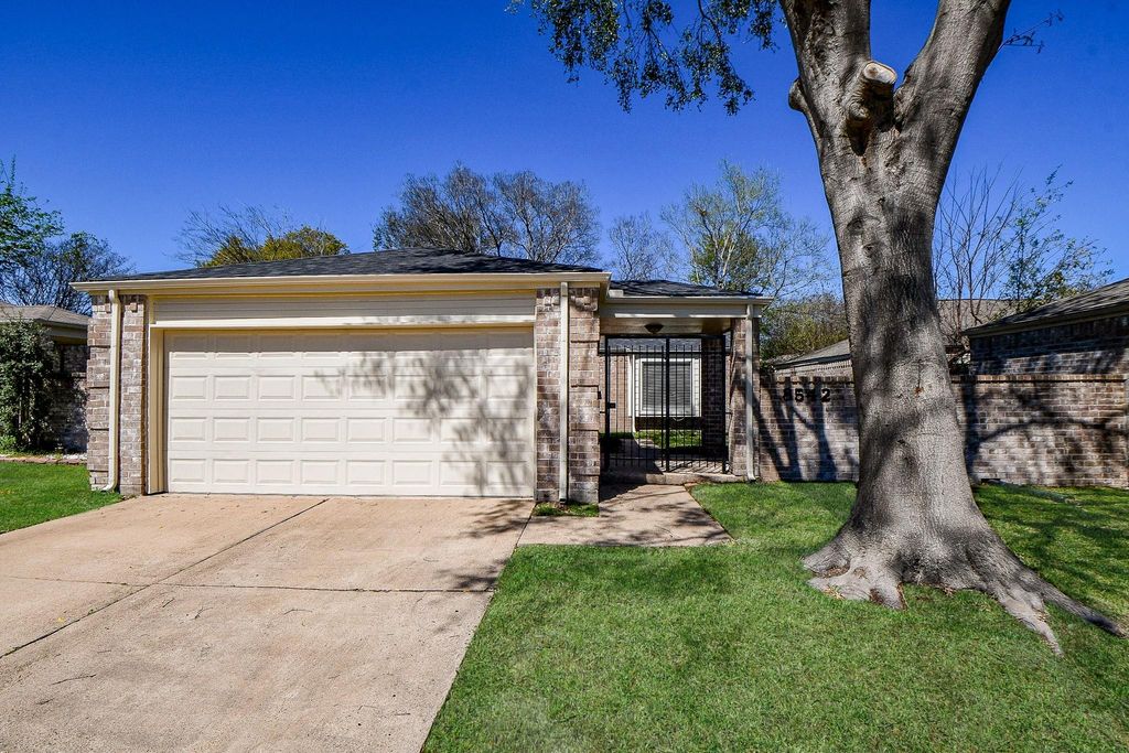 18542 Trail Bend Lane, Houston, TX 77084