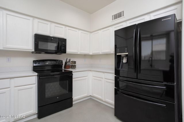 6851 W Kern Drive, Tucson, AZ 85743