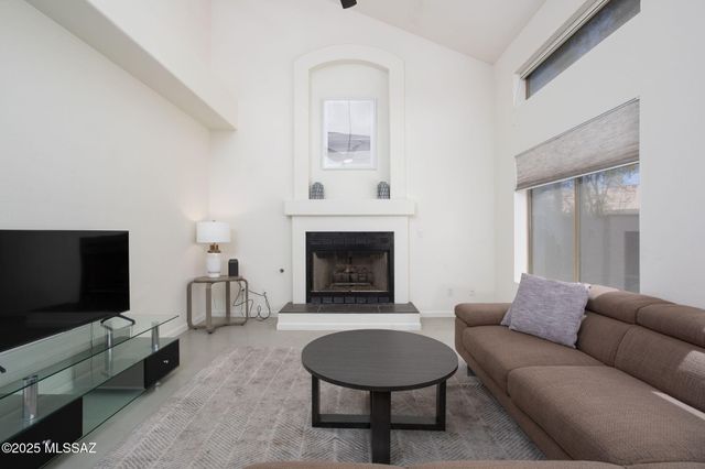 6851 W Kern Drive, Tucson, AZ 85743