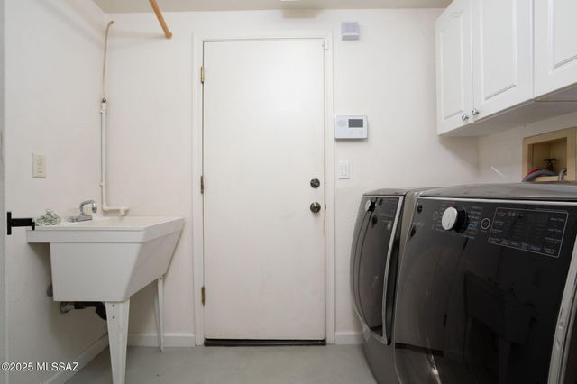 6851 W Kern Drive, Tucson, AZ 85743