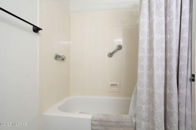 6851 W Kern Drive, Tucson, AZ 85743