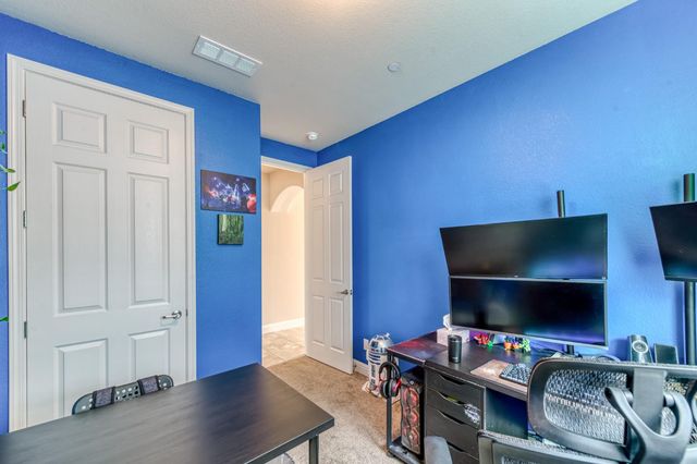 6180 E Providence Avenue, Fresno, CA 93727