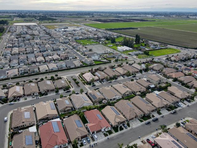 6180 E Providence Avenue, Fresno, CA 93727