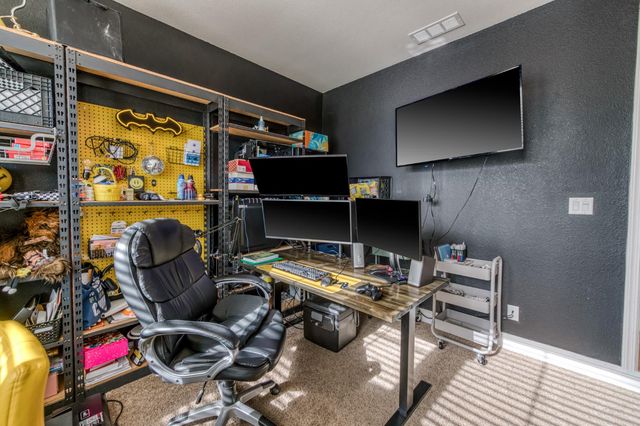 6180 E Providence Avenue, Fresno, CA 93727