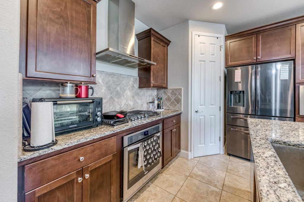 Image 15 of property listing at 6180 E Providence Avenue, Fresno, CA 93727