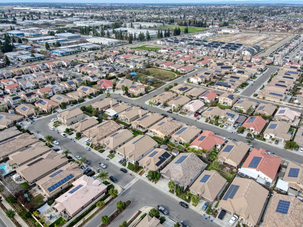 Image 32 of property listing at 6180 E Providence Avenue, Fresno, CA 93727