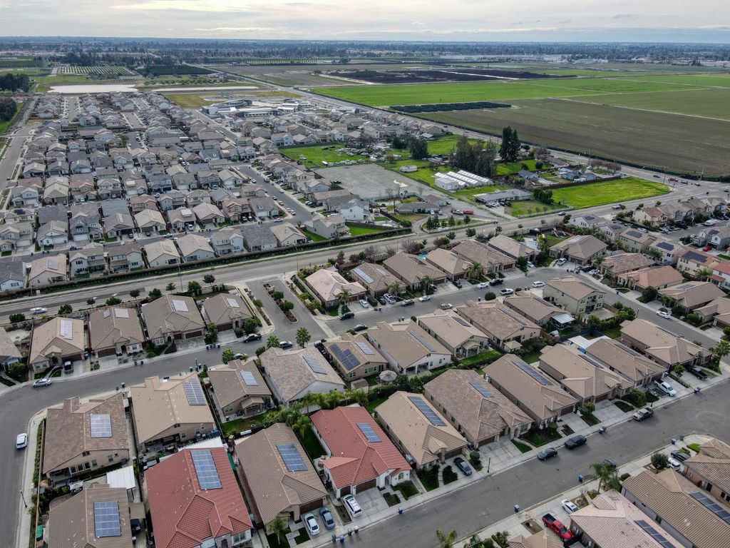 Image 33 of property listing at 6180 E Providence Avenue, Fresno, CA 93727