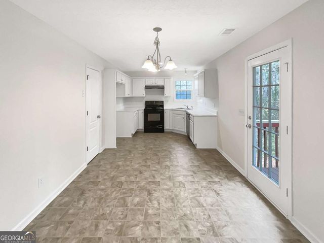 10 Lamar Lane, Covington, GA 30016