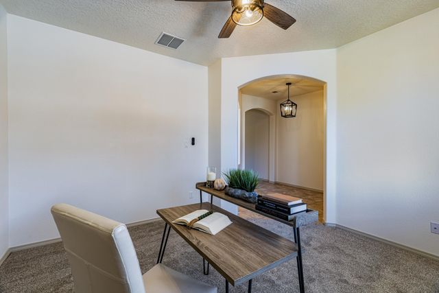 8620 Mock Heather Road NW, Albuquerque, NM 87120