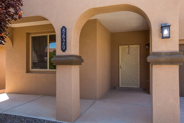 8620 Mock Heather Road NW, Albuquerque, NM 87120