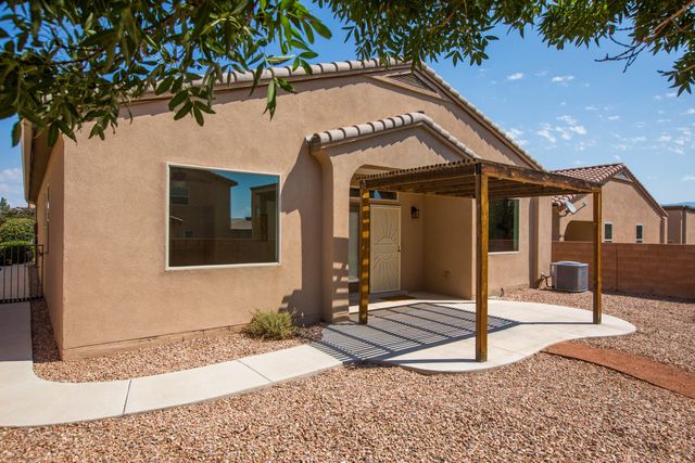 8620 Mock Heather Road NW, Albuquerque, NM 87120