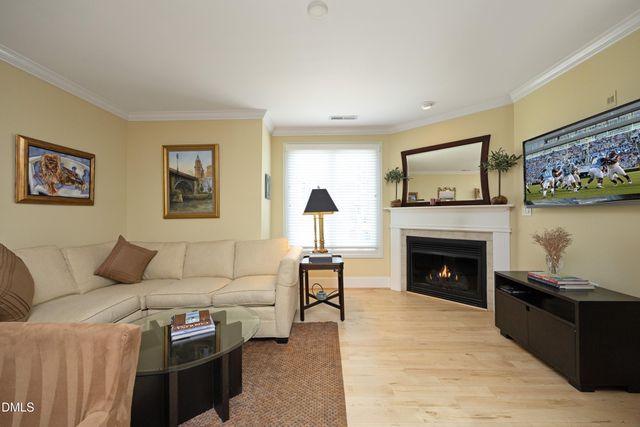 400 W Rosemary Street Unit 111, Chapel Hill, NC 27516