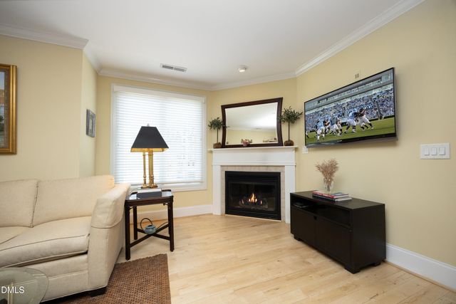 400 W Rosemary Street Unit 111, Chapel Hill, NC 27516