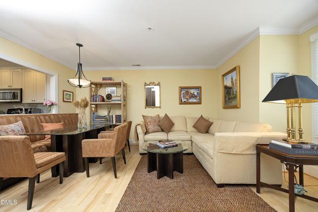 400 W Rosemary Street Unit 111, Chapel Hill, NC 27516