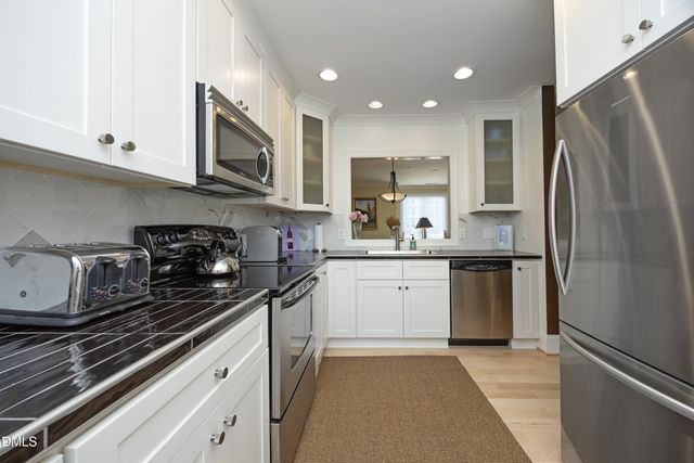 400 W Rosemary Street Unit 111, Chapel Hill, NC 27516