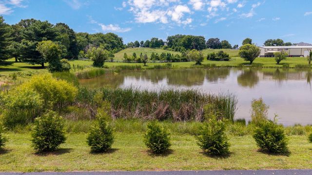 3995 E Apple Hill Lane, Springfield, MO 65802