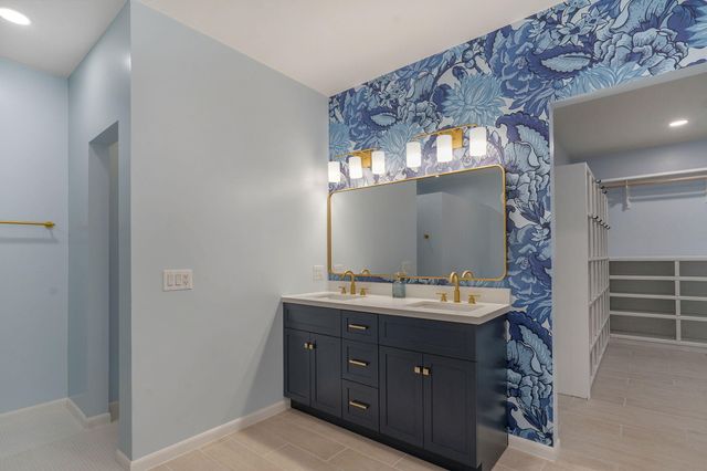 3995 E Apple Hill Lane, Springfield, MO 65802