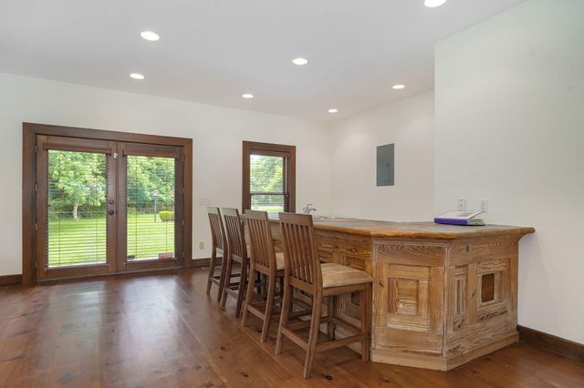 3995 E Apple Hill Lane, Springfield, MO 65802