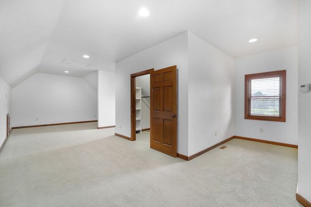 3995 E Apple Hill Lane, Springfield, MO 65802