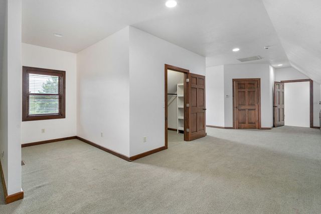 3995 E Apple Hill Lane, Springfield, MO 65802
