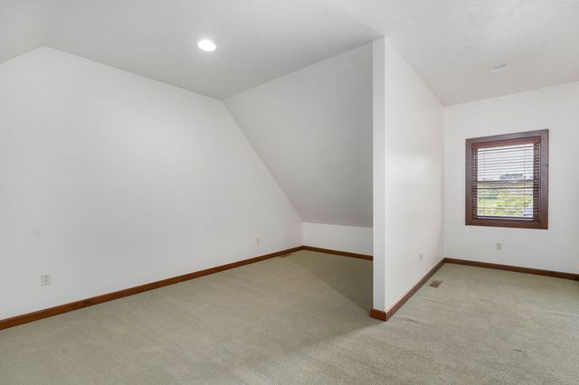 3995 E Apple Hill Lane, Springfield, MO 65802