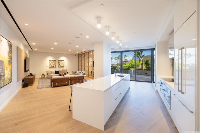 987 Queen Street 3603, Honolulu, HI 96814