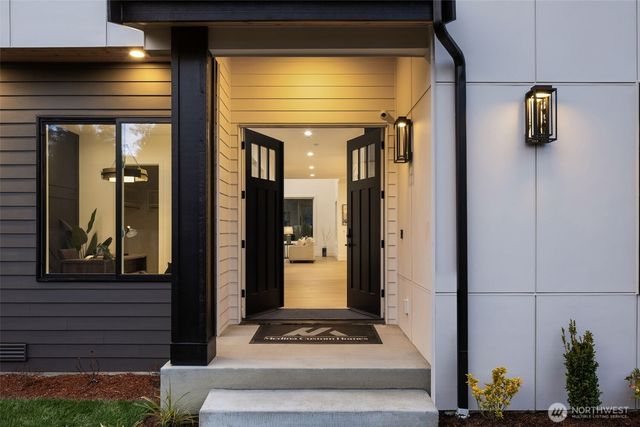 13698 NE 83rd street, Redmond, WA 98052