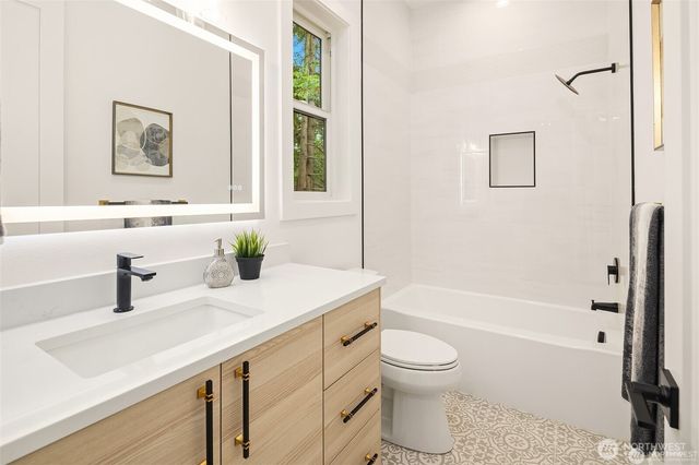 13698 NE 83rd street, Redmond, WA 98052