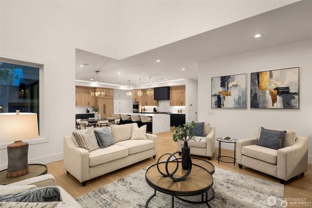 13698 NE 83rd street, Redmond, WA 98052