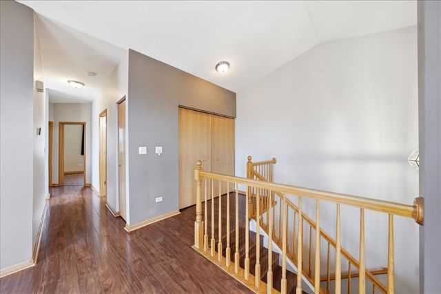 1731 Fieldstone Drive N, Shorewood, IL 60404