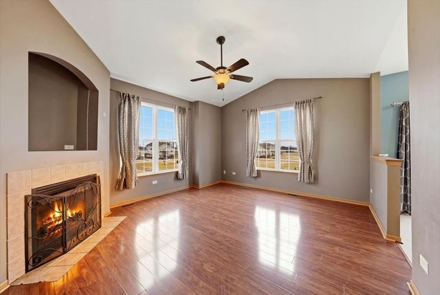 1731 Fieldstone Drive N, Shorewood, IL 60404