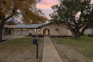 1204 Lime Rock DR, Round Rock, TX 78681