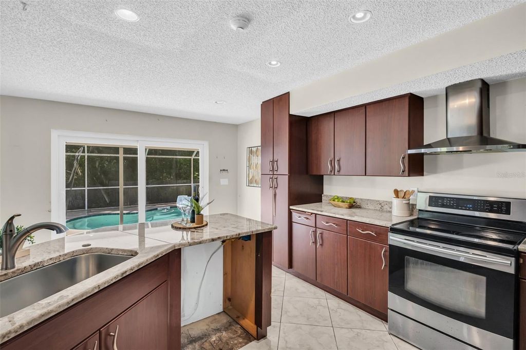 Image 18 of property listing at 301 TAVERNIER DRIVE, Oldsmar, FL 34677