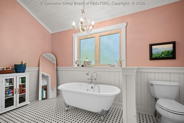 395 Long Branch Road, Charleston, WV 25314