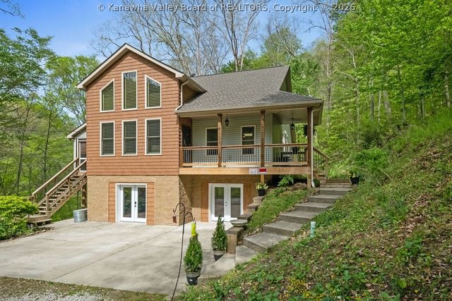 395 Long Branch Road, Charleston, WV 25314
