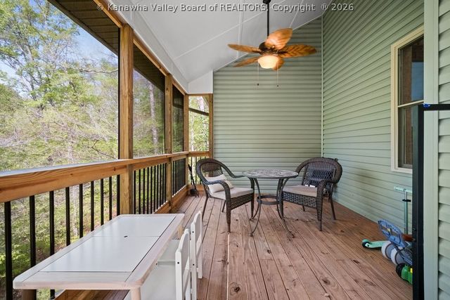 395 Long Branch Road, Charleston, WV 25314