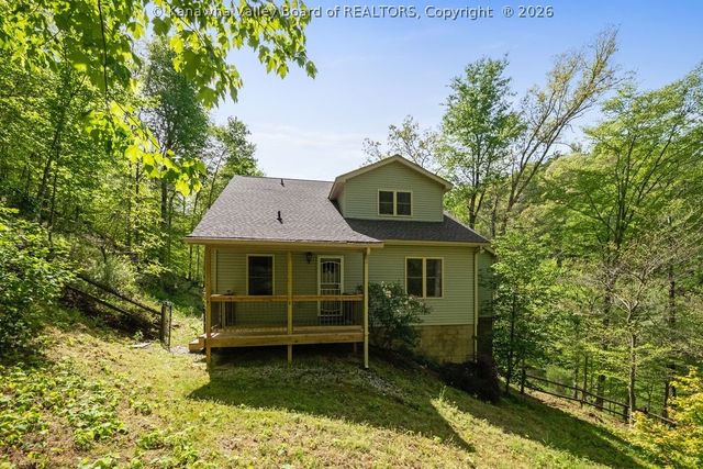 395 Long Branch Road, Charleston, WV 25314