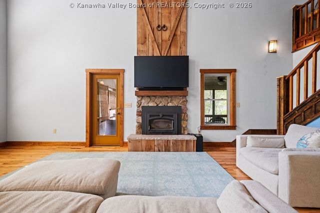 395 Long Branch Road, Charleston, WV 25314