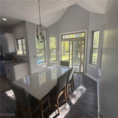 26985 Glenside Lane, Olmsted Twp, OH 44138