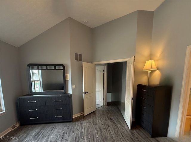 26985 Glenside Lane, Olmsted Twp, OH 44138