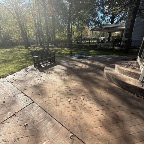 26985 Glenside Lane, Olmsted Twp, OH 44138