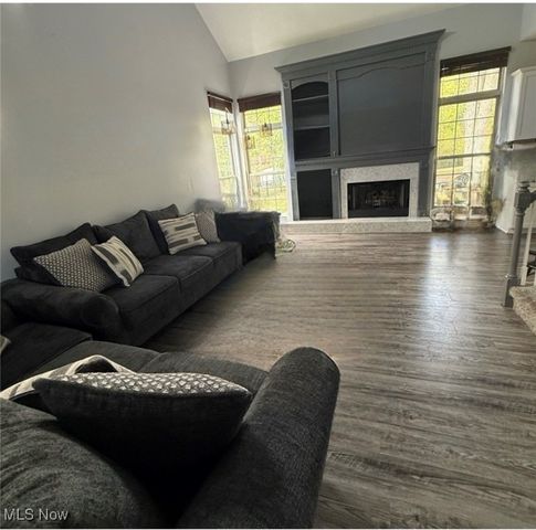 26985 Glenside Lane, Olmsted Twp, OH 44138