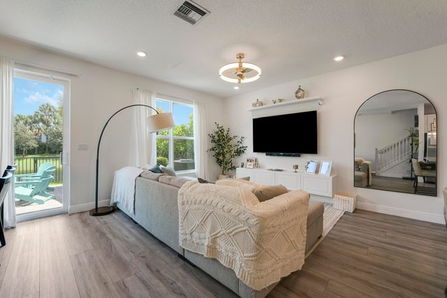 4334 Veleiros Avenue, Deerfield Beach, FL 33064